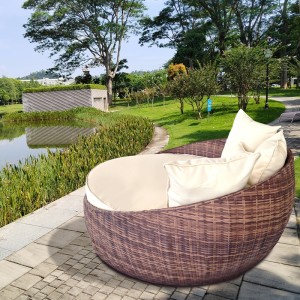 Poolside rattan daybed outdoor lounge daybed garden sunbed